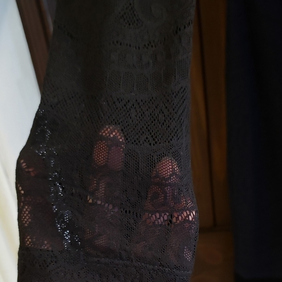 RORY Beca Fringe Lace Sleeve Cocktail Party Dress - Picture 4 of 7